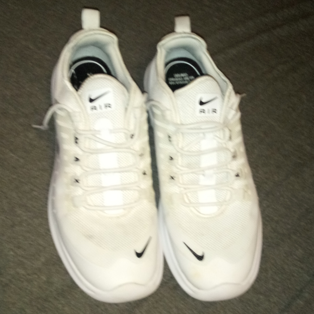 NIKE AIR MAX